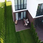 Geraeumiges In In Strandnaehe بيت للعطل *