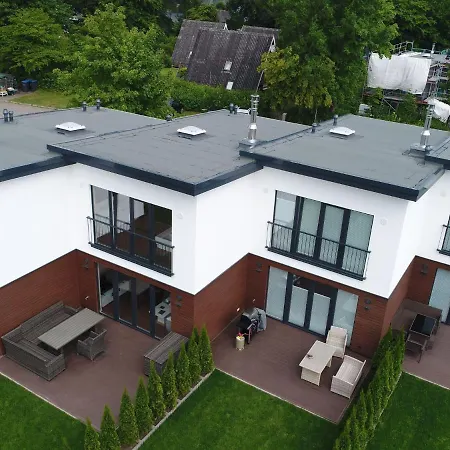 Geraeumiges In In Strandnaehe Damp