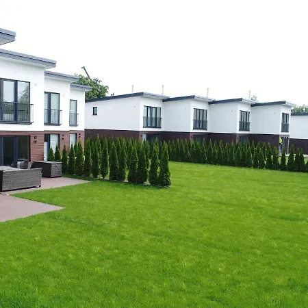 Geraeumiges In In Strandnaehe בית נופש