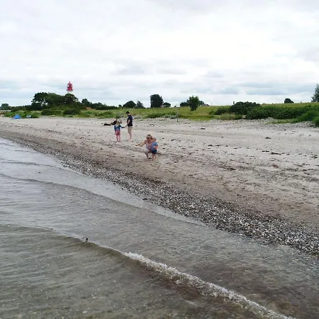 בית נופש Geraeumiges In In Strandnaehe *