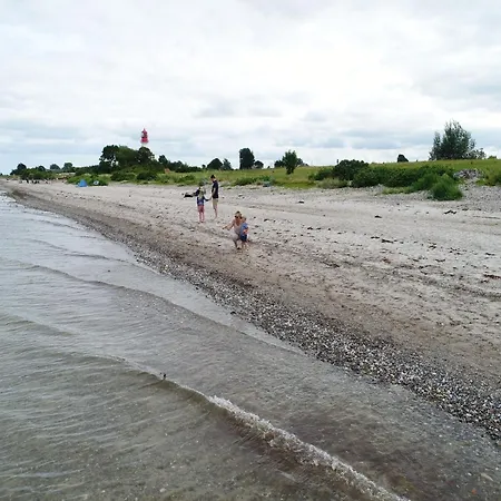 Geraeumiges In In Strandnaehe * Damp