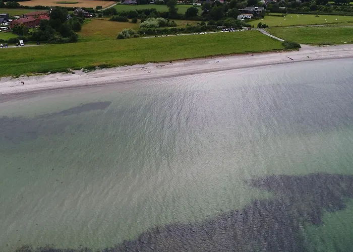 Geraeumiges In In Strandnaehe Damp